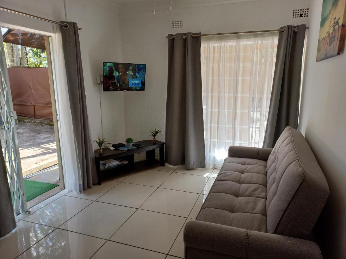 Tropical Paradise Guest House Mbombela Exterior photo